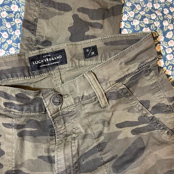 Lucky Brand Camo Cargo Pants 25 - Picture 5 of 8